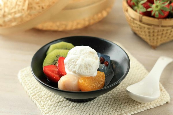 Wie gelingt eine traditionelle österreichische Kaiserschmarrn mit Zwetschgenröster?